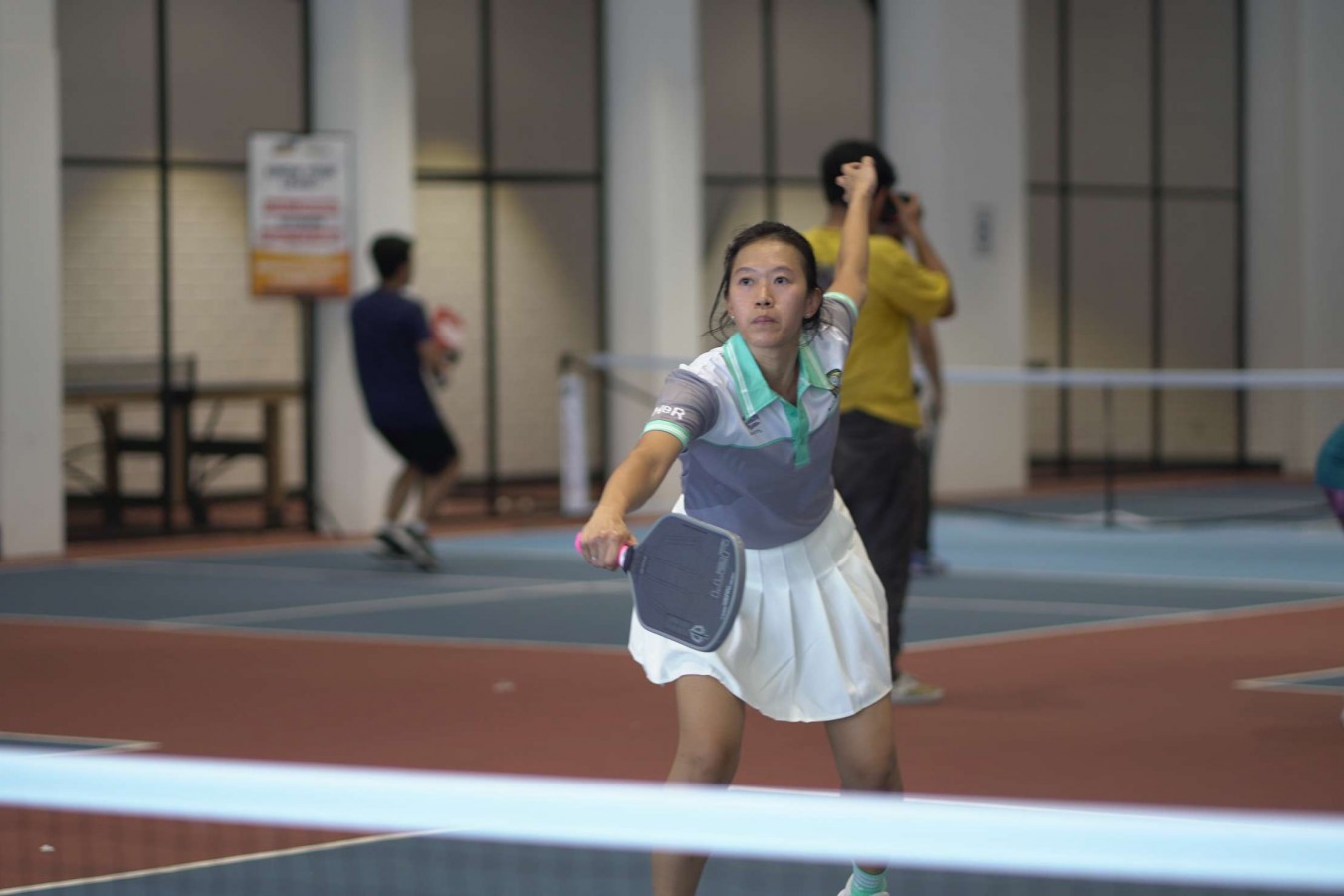 Cara Memukul Pickleball Slice yang Sempurna: Teknik, Waktu, dan Taktik